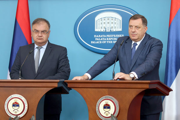 Тражи се датум за референдум